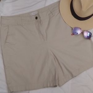 Kim Rogers Khaki Shorts size16
